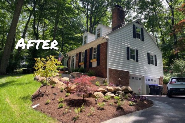 Retaining wall using Techo-Bloc 6” Mini Creta Architectural caps in beautiful chestnut brown, and stone granite boulders - Pool and Patio Retreat - New Projects by Burkholder Landscape